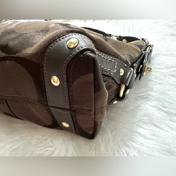 Coach Carly Signature Hobo Shoulder bag 12” X 9” approxi.. Excellent Condition - Picture 9 of 14